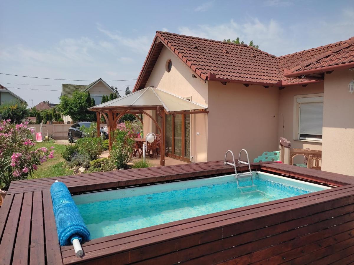 Aqua Azur Apartman Hajdúszoboszló المظهر الخارجي الصورة