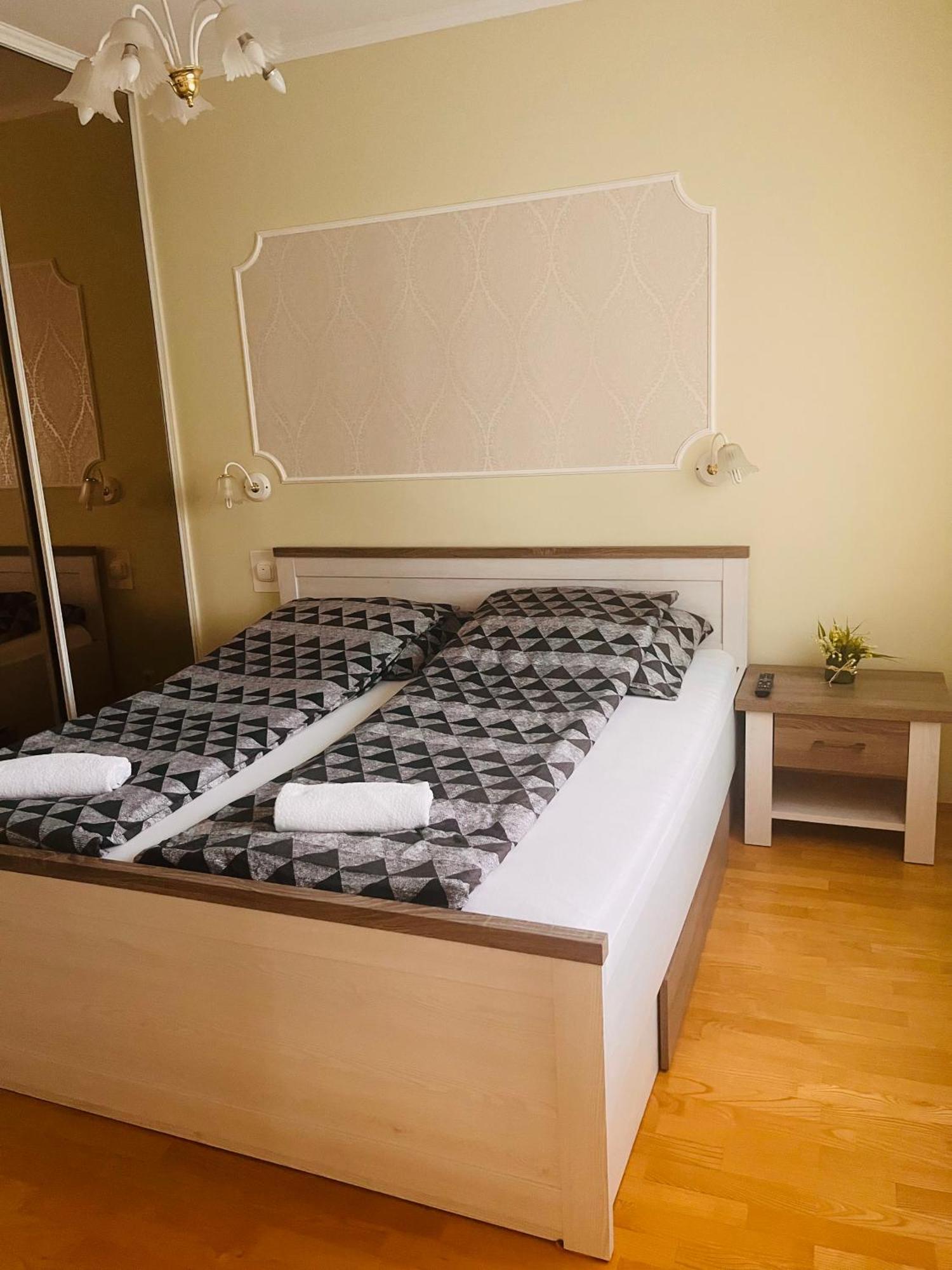 Aqua Azur Apartman Hajdúszoboszló المظهر الخارجي الصورة