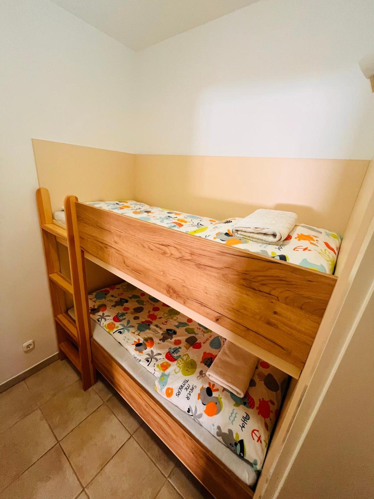 Aqua Azur Apartman Hajdúszoboszló المظهر الخارجي الصورة